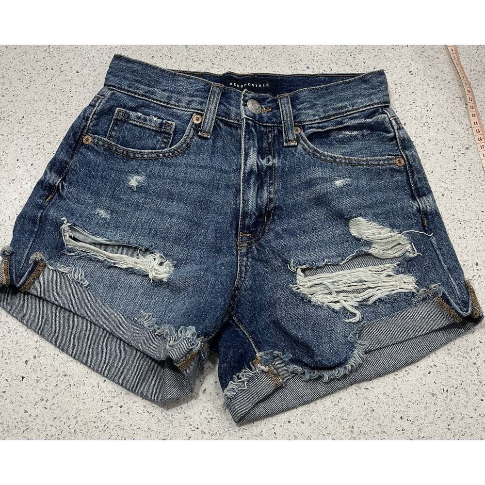 Women's Aeropostale Mom Shorts - EUC Size 000 Distressed Jean Shorts